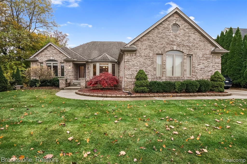 8948 Chestnut Run Drive, Shelby Twp, MI 48317 — front exterior