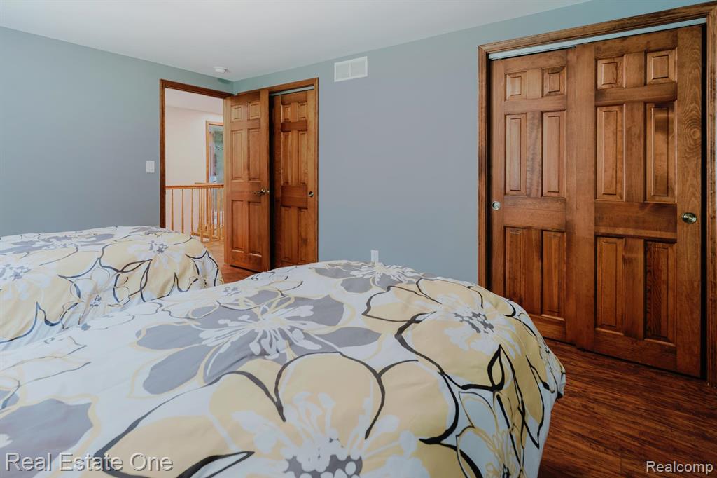 454 Lesdale Drive, Troy, MI 48085 — Photo 31