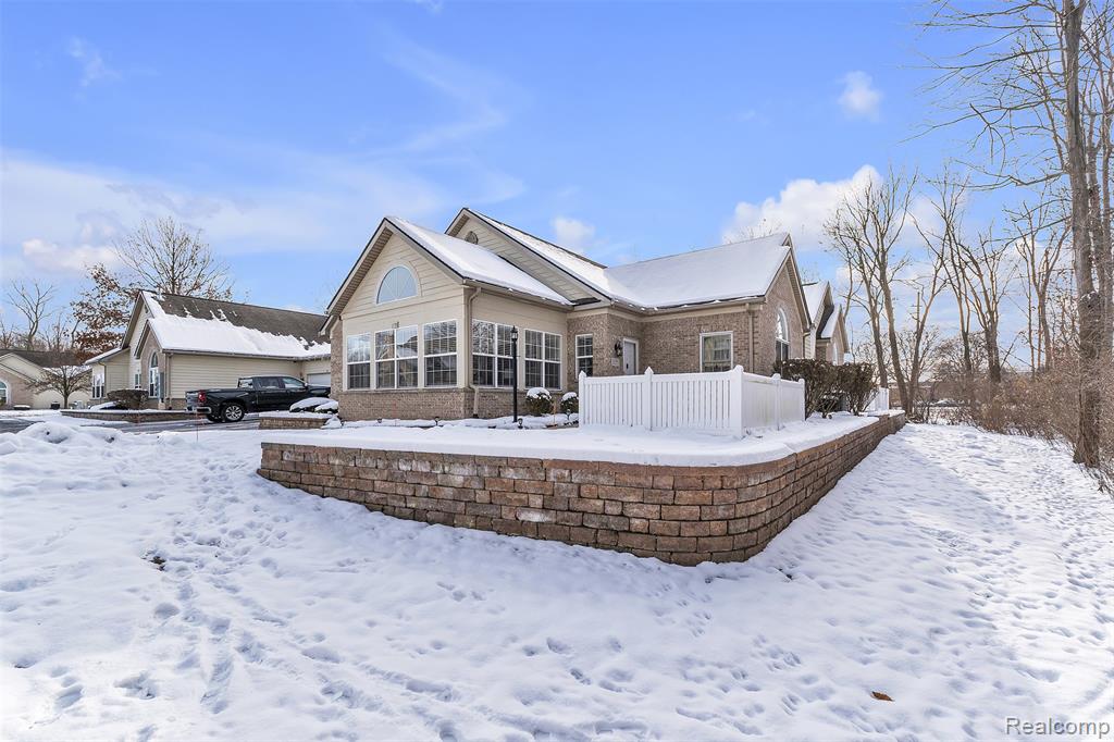 1155 Abbey Court, Westland, MI — Photo 3