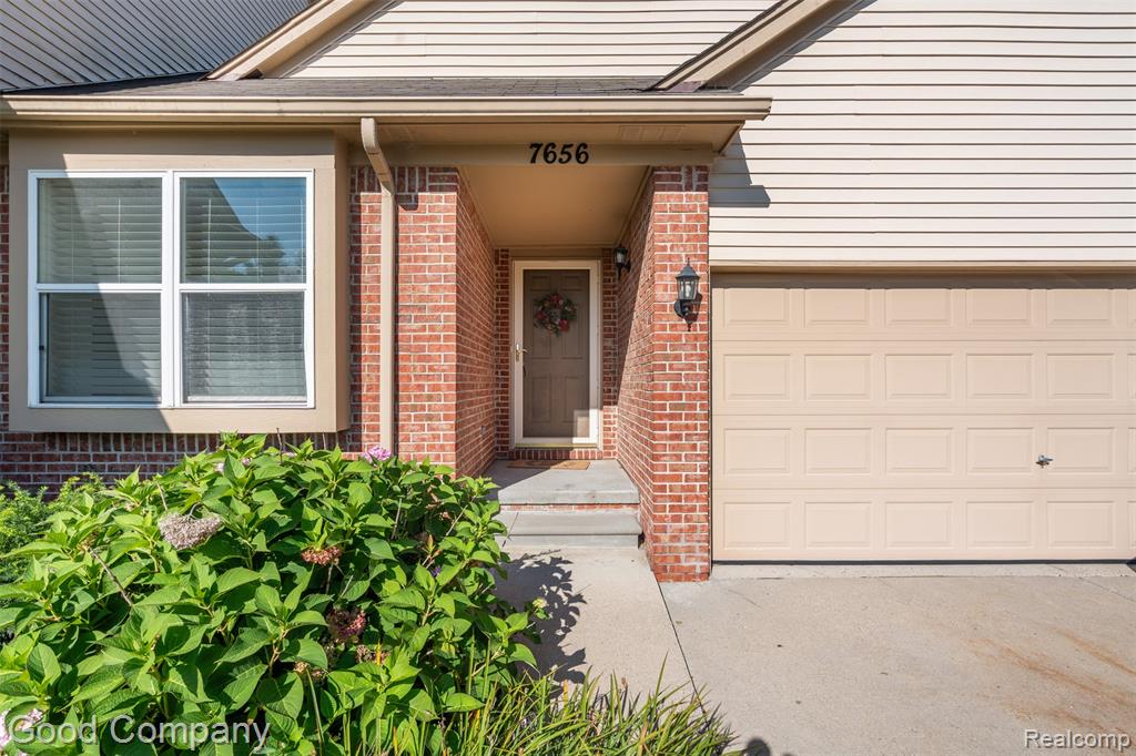7656 Amanda Circle, Washington, MI — Photo 2