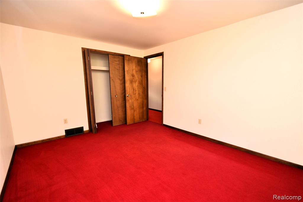 2356 Rochester Road, Leonard, MI 48367 — Photo 28