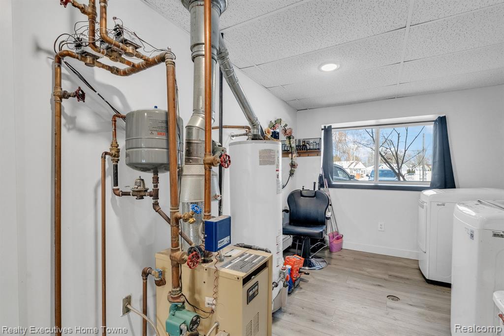 5851 Lakeshore Road, Fort Gratiot, MI 48059 — Photo 34