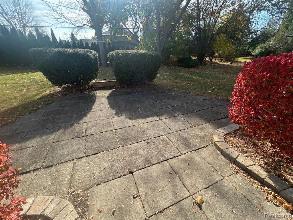 5659 KINGSMILL, Bloomfield Hills, MI — Photo 48
