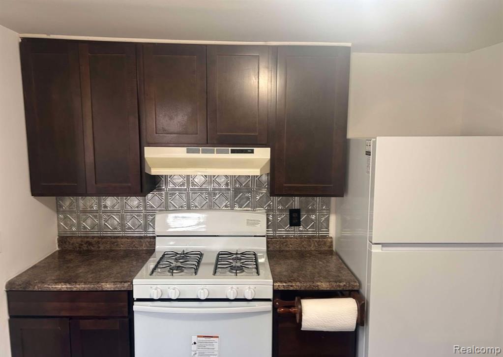 8083 Crapo Street, Swartz Creek, MI 48473 — Photo 11