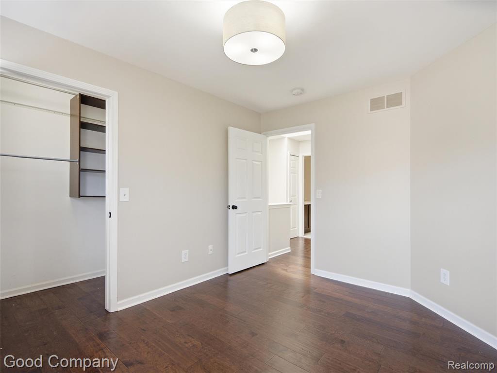 56612 Sunset Drive, Utica, MI 48316 — Photo 21