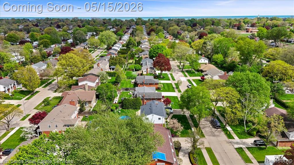 1024 Blairmoor Court, Grosse Pointe Woods, MI 48236 — Photo 35
