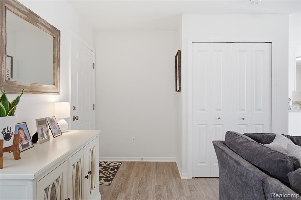 413 Newton Drive, Lake Orion, MI 48362 — Photo 7