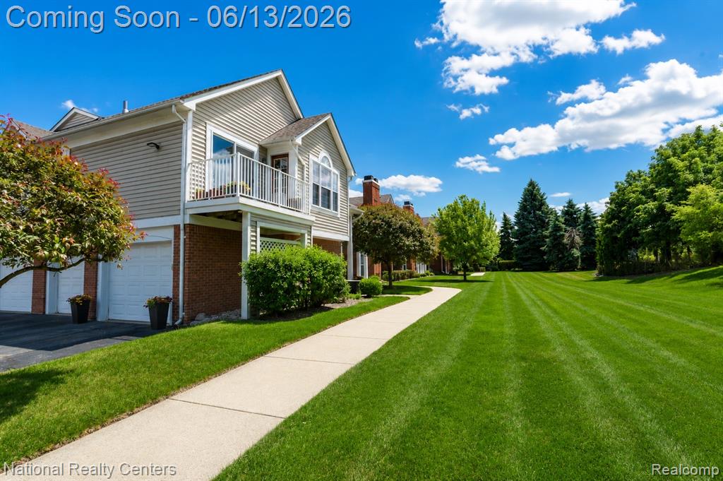 4033 Berkshire Drive, Sterling Heights, MI 48314 — front exterior