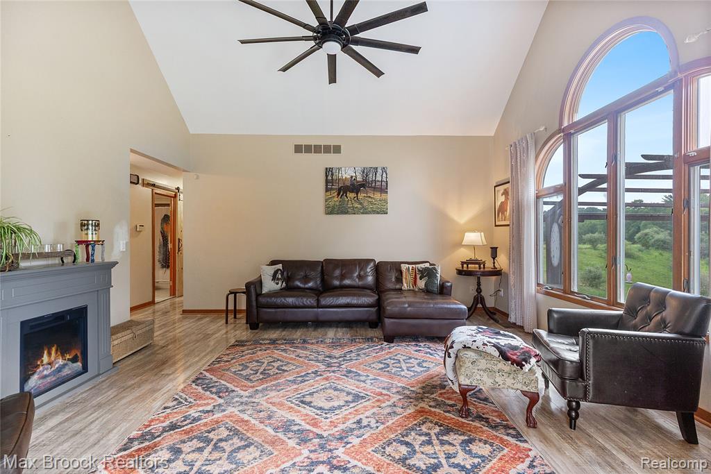 4536 Crandall Road, Howell, MI 48855 — Photo 8