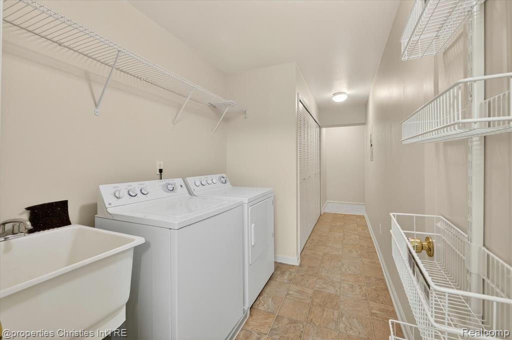 16773 Carriage Way, Northville, MI 48168 — Photo 35