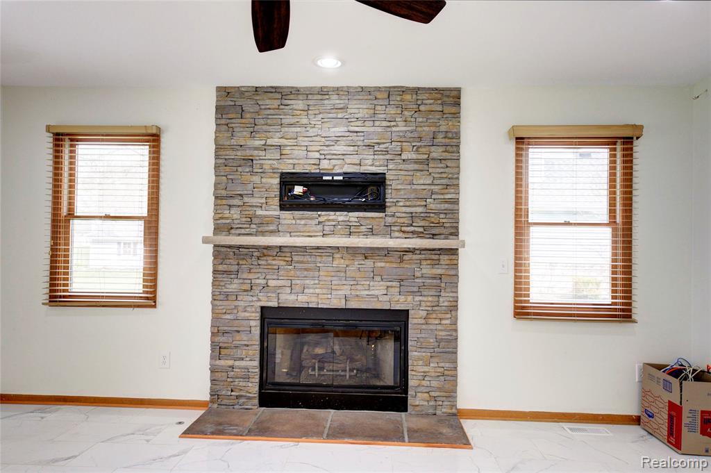 4570 River Hills Court, Brighton, MI 48114 — Photo 14