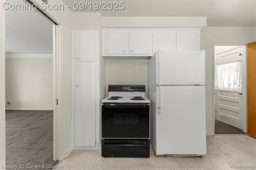 9001 Leverne, Redford, MI 48239 — Photo 15