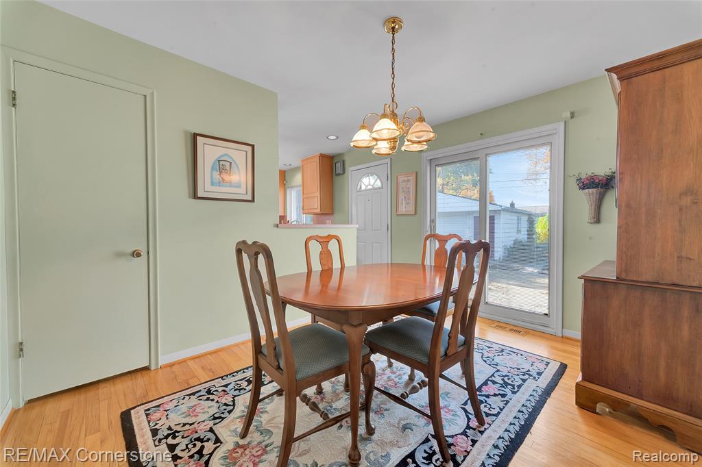 8219 Roselawn Street, Westland, MI — Photo 14