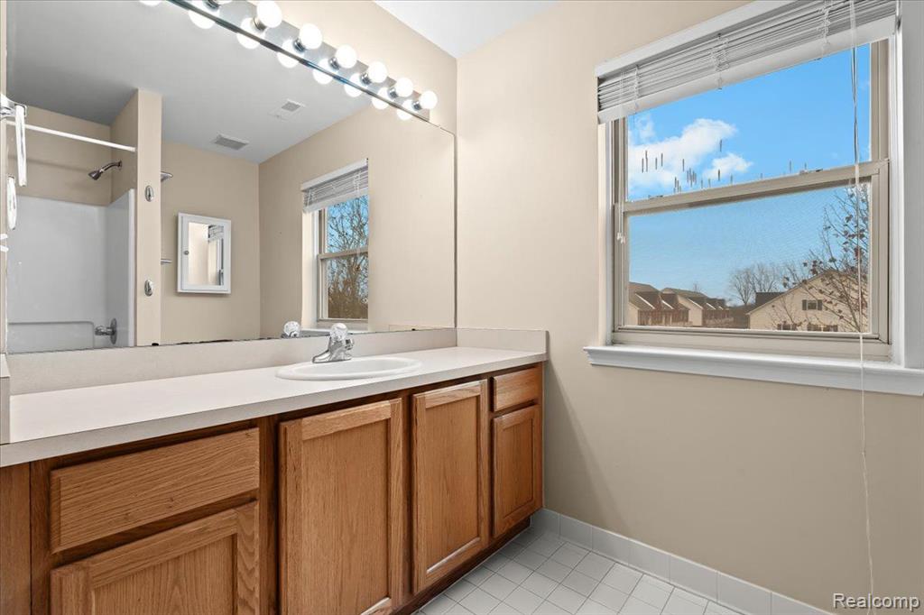 1039 FOUNTAIN VIEW Circle, South Lyon, MI 48178 — Photo 21