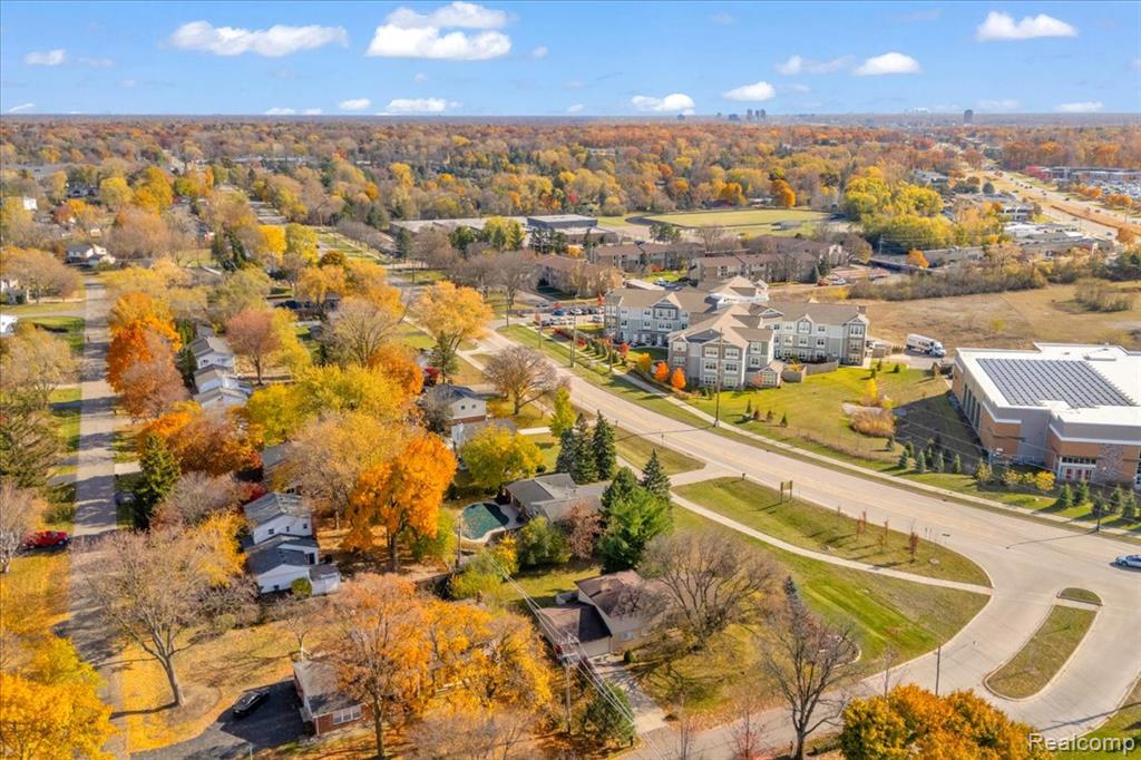 7477 Heather Heath Lane, West Bloomfield, MI — Photo 43