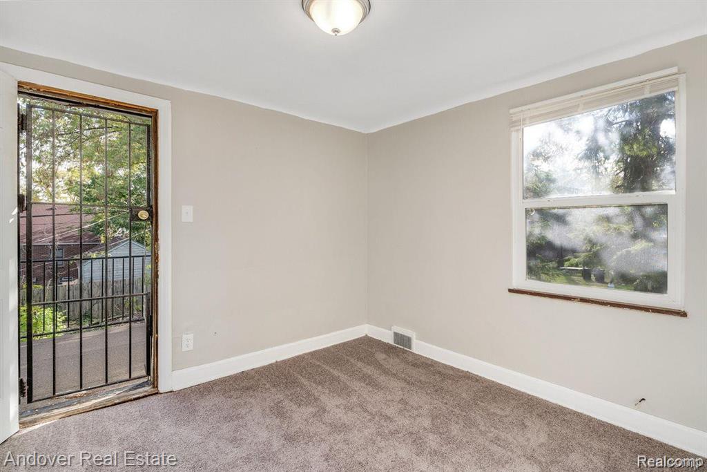 5574 Buckingham Avenue, Detroit, MI 48224 — Photo 14