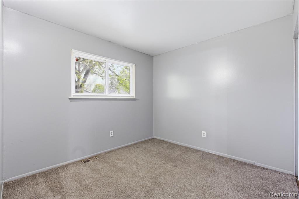 7044 Hudson Avenue, Warren, MI 48091 — Photo 7