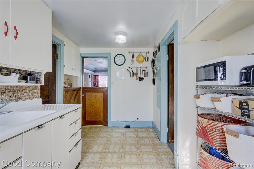 8503 Colgate Street, Oak Park, MI 48237 — Photo 26