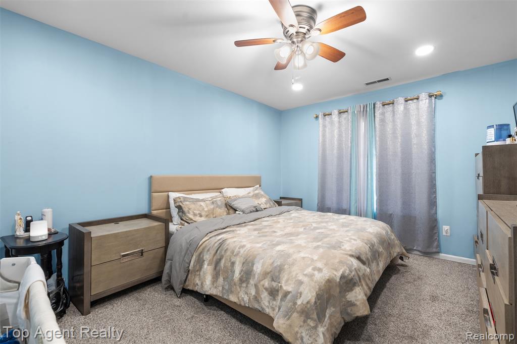 45512 Hidden View Court, Utica, MI 48315 — Photo 16