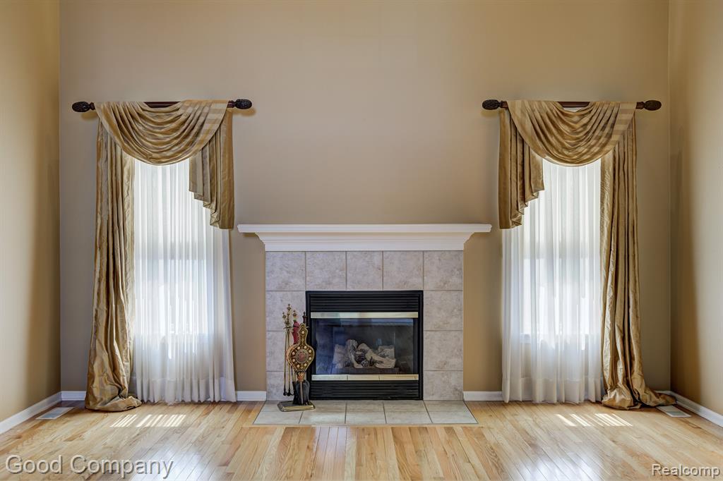 423 CEDAR Street, Wyandotte, MI 48192 — Photo 11