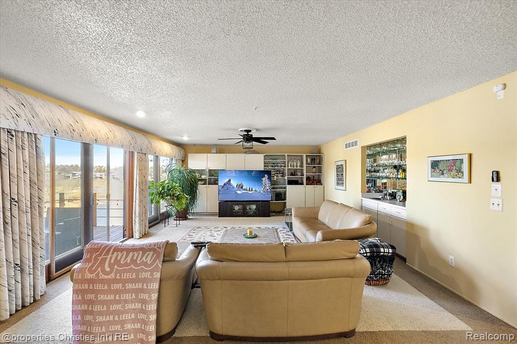 1808 Moors Court, Bloomfield Hills, MI, 48302