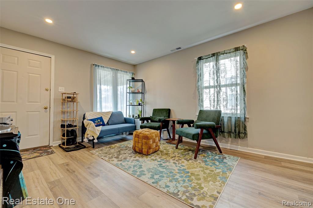 27732 Dartmouth Street, Madison Heights, MI 48071 — Photo 12
