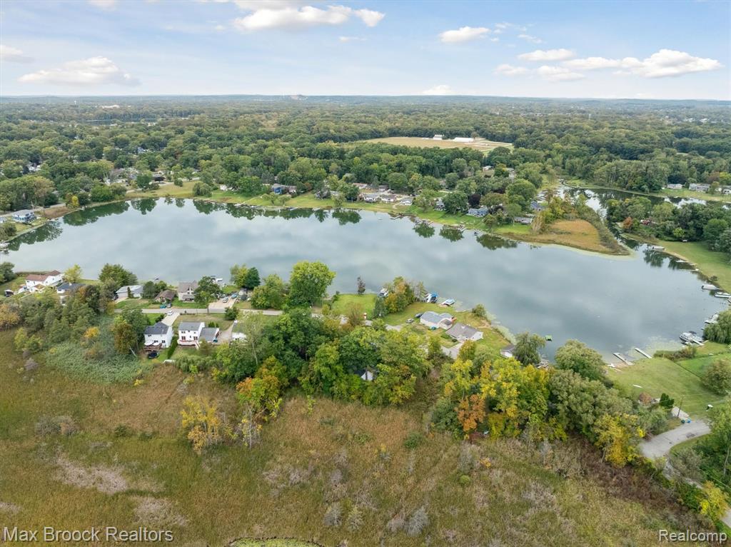 6026 Venice Drive, Commerce Twp, MI 48382 — Photo 57