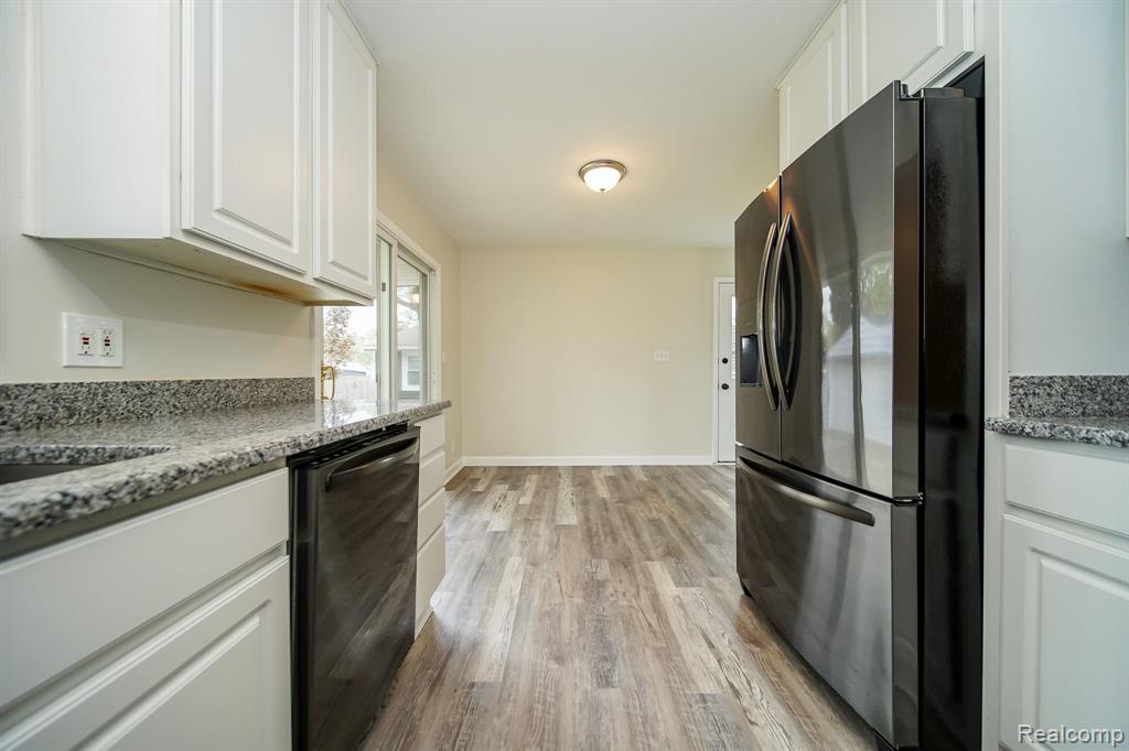 598 COVINGTON Street, South Lyon, MI 48178 — Photo 19