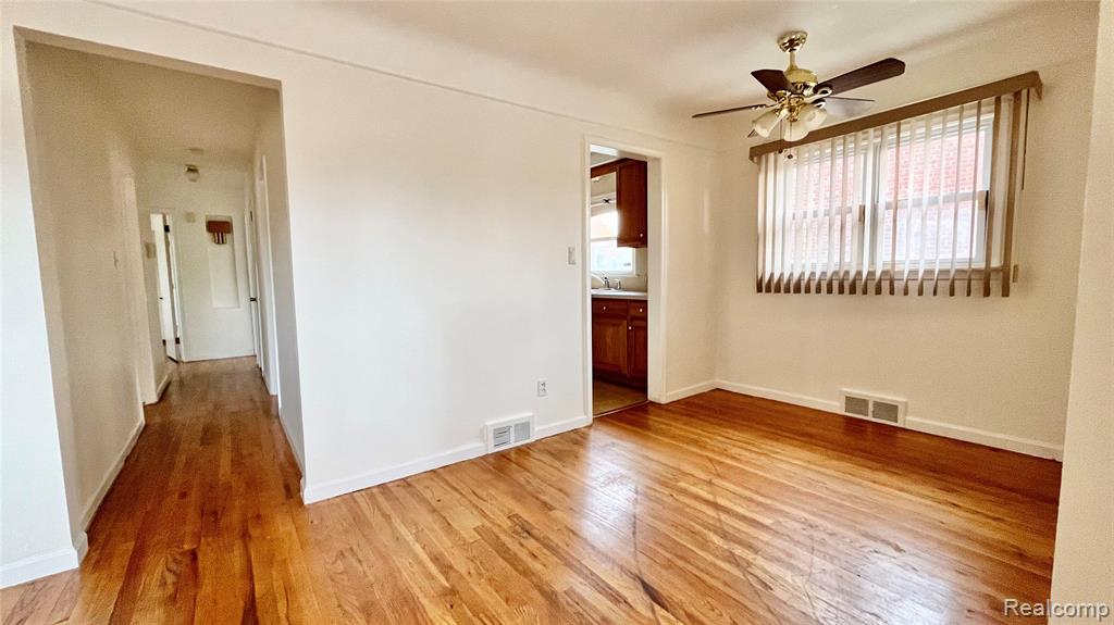 8252 Dale Street, Dearborn Heights, MI 48127 — Photo 4