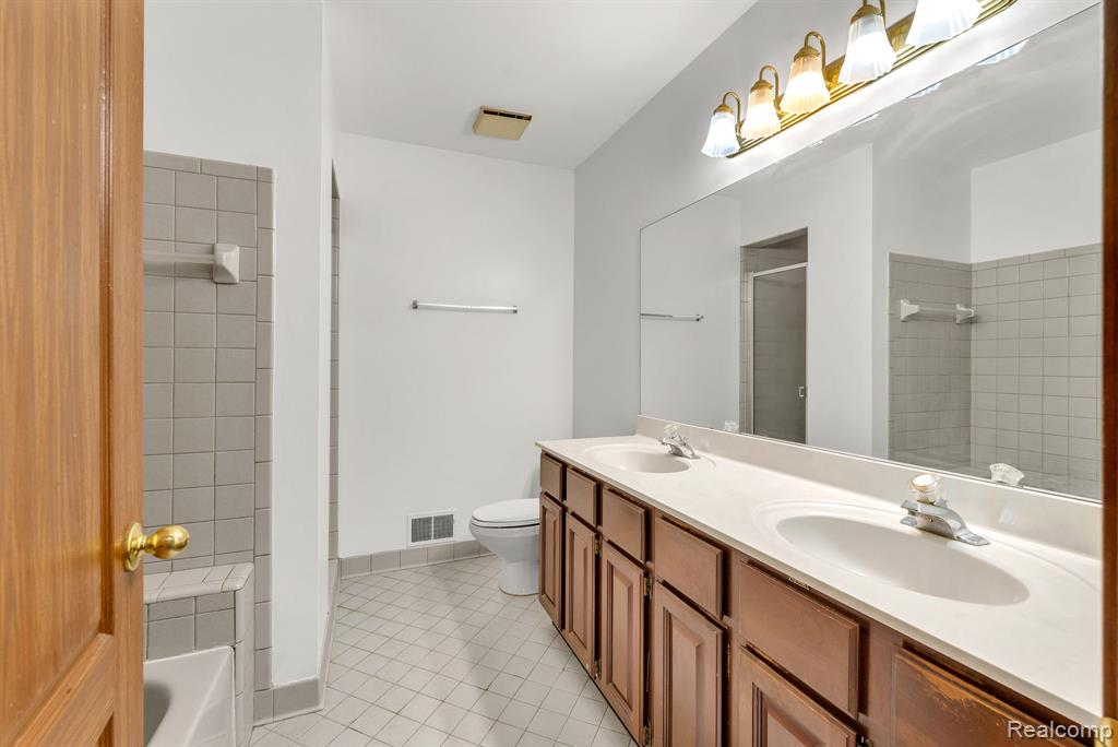 852 N Beech Daly Road, Dearborn Heights, MI 48127 — Photo 25