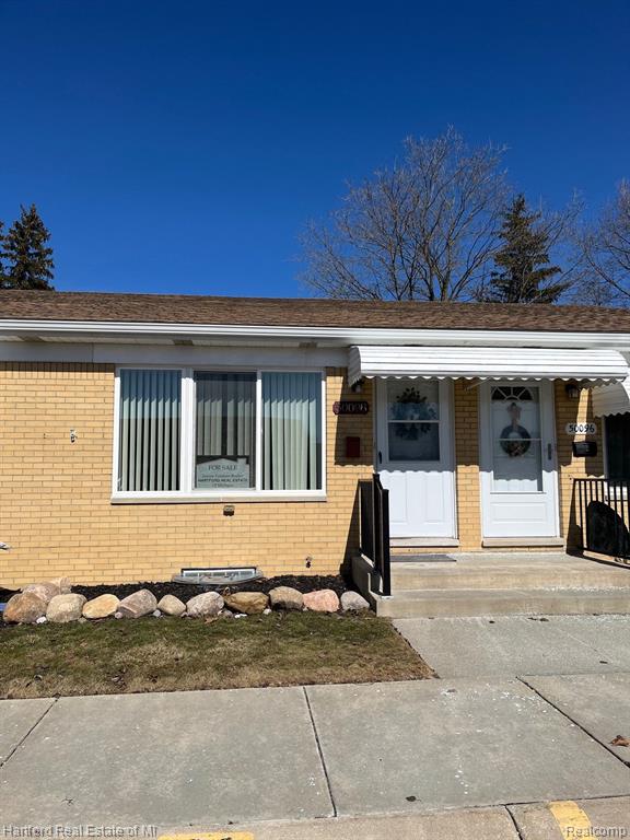 50098 Helfer Boulevard, 50098, Wixom, MI 48390 — Photo 3