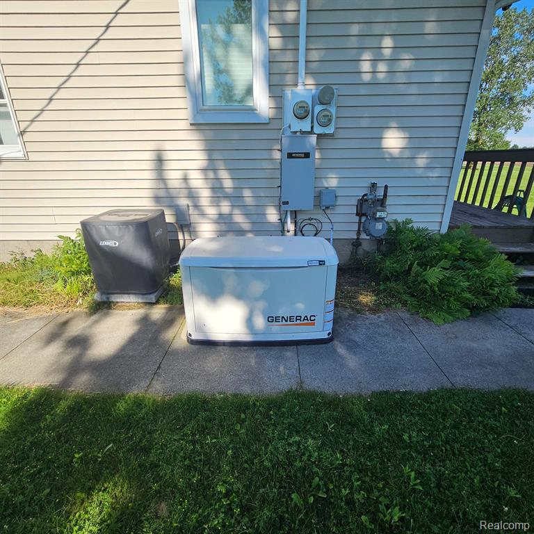 9233 SMITHS CREEK Road, Wales, MI — Photo 43