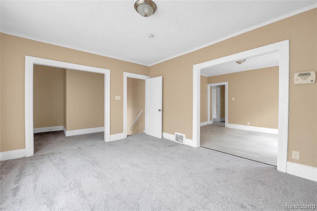5044 Fairview Street, Detroit, MI 48213 — Photo 17