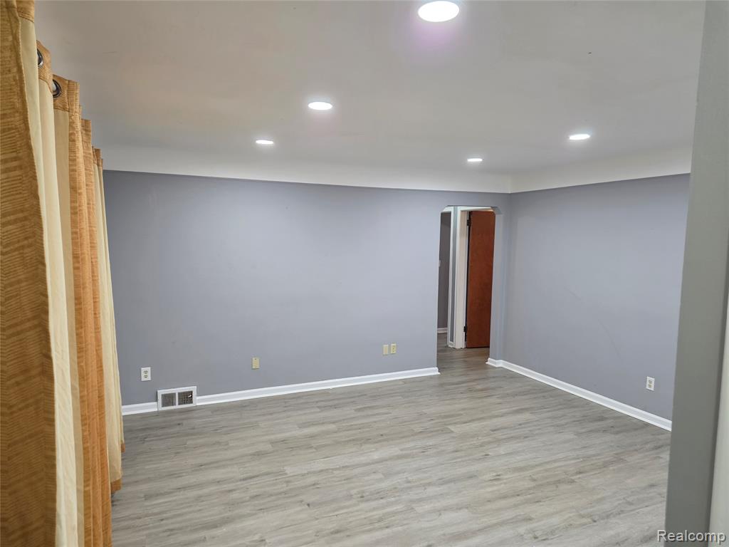 8960 Arnold Avenue, Redford, MI 48239 — Photo 2
