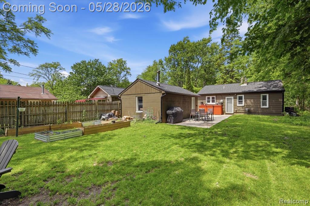 4805 Fenmore Avenue, Waterford, MI 48328 — Photo 27