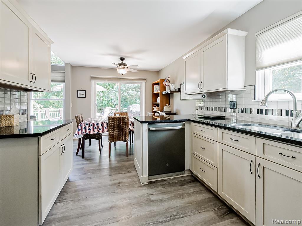 2517 Pine Drive, Wixom, MI 48393 — Photo 3