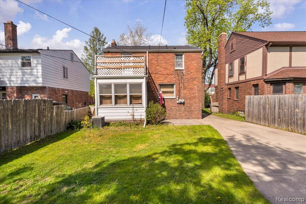 4995 Hillcrest Street, Grosse Pointe, MI 48236 — Photo 31