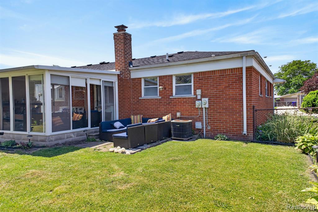31822 Slumber Lane, Fraser, MI 48026 — Photo 3