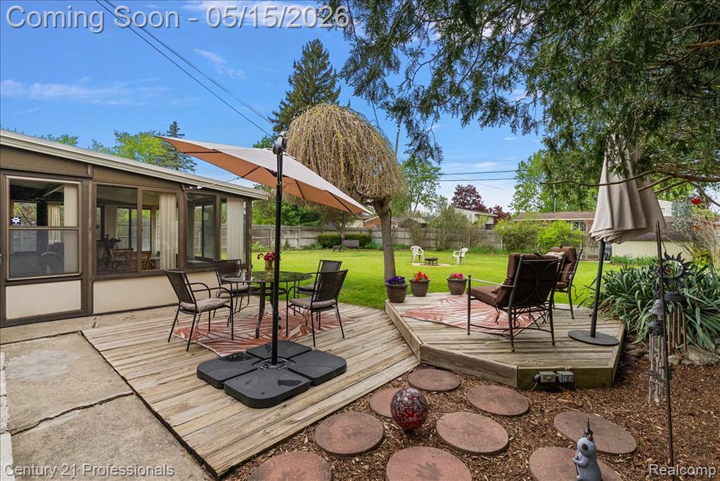 5788 Strathdon Way, Waterford, MI 48327 — Photo 24