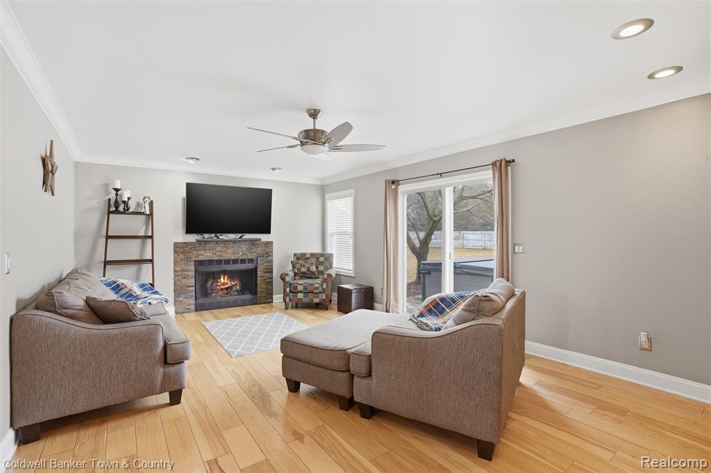 7431 Oceola Farms Court, Howell, MI 48855 — Photo 12