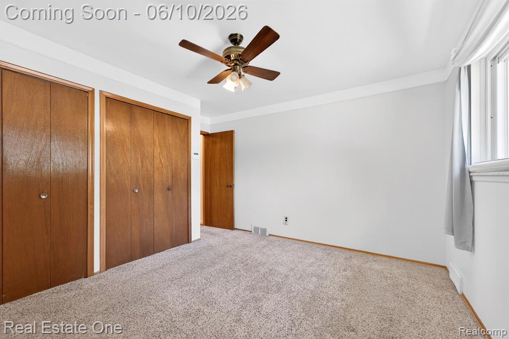 9421 Pine Street, Taylor, MI 48180 — Photo 17
