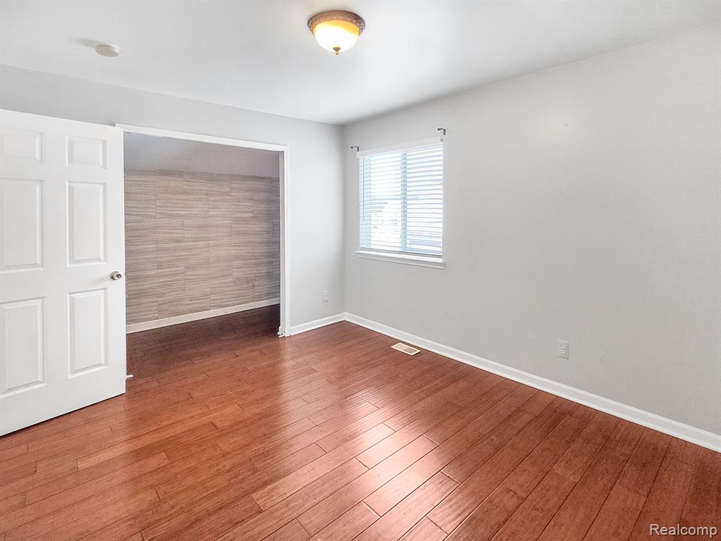 7165 WESTMINSTER Circle, Grand Blanc, MI 48439 — Photo 22