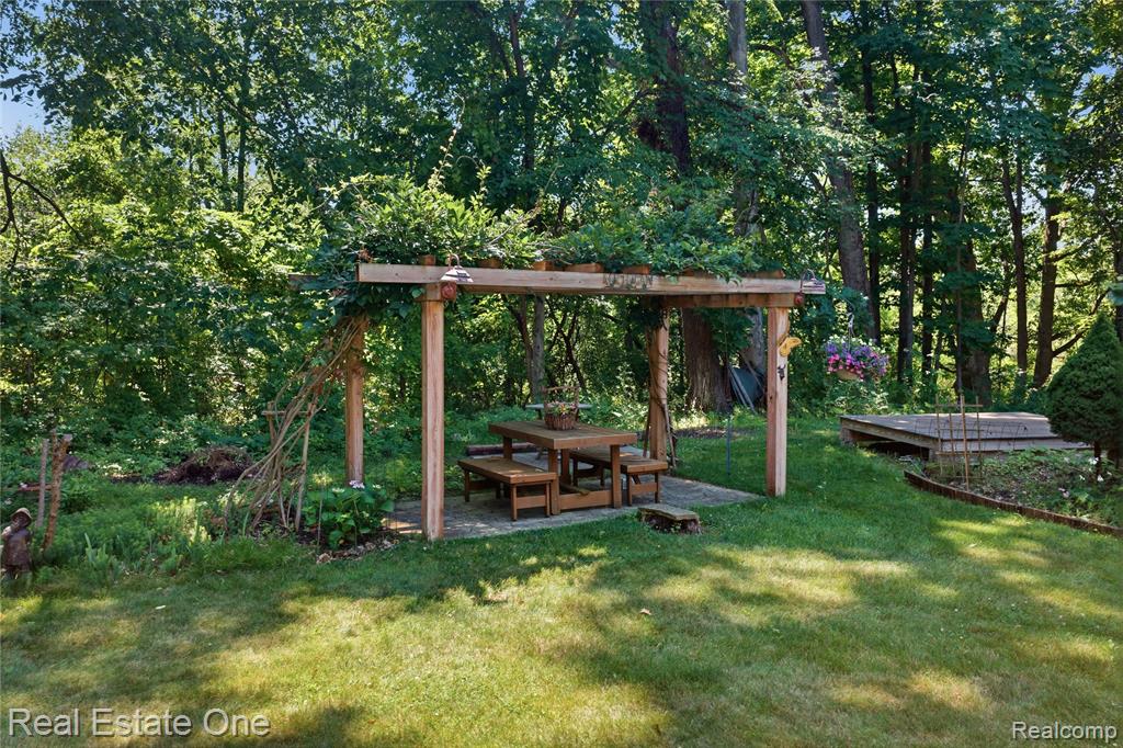 8450 Merrill Road, Whitmore Lake, MI 48189 — Photo 48