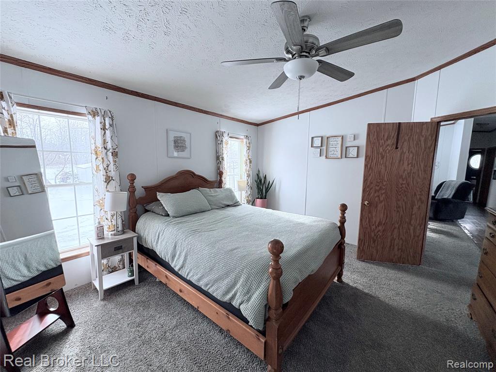 6054 Lapeer Road, Burton, MI 48509 — Photo 10