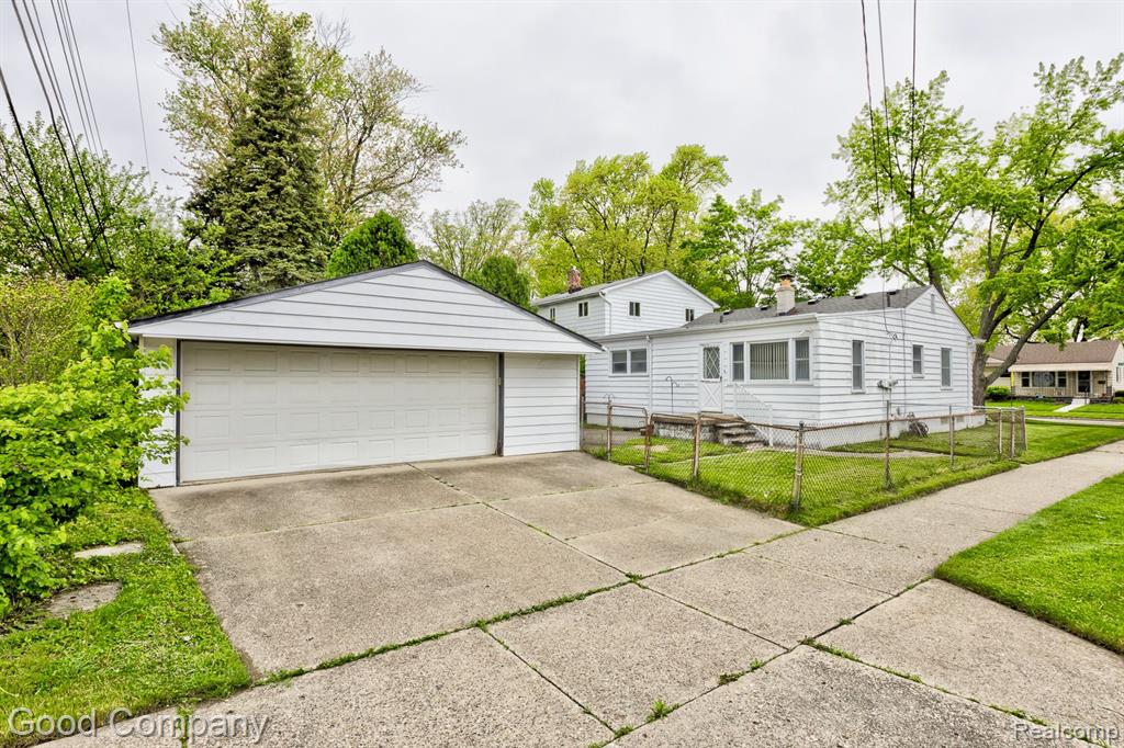405 CHARLEVOIX Street, Clawson, MI — Photo 30