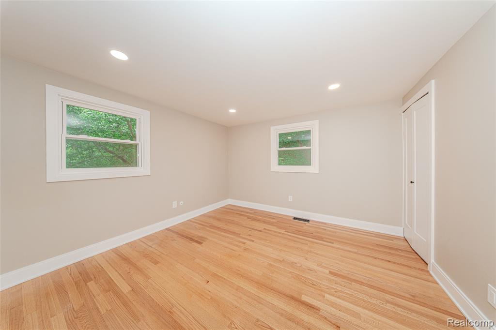 21993 Riverview Drive, Beverly Hills, MI 48025 — Photo 54