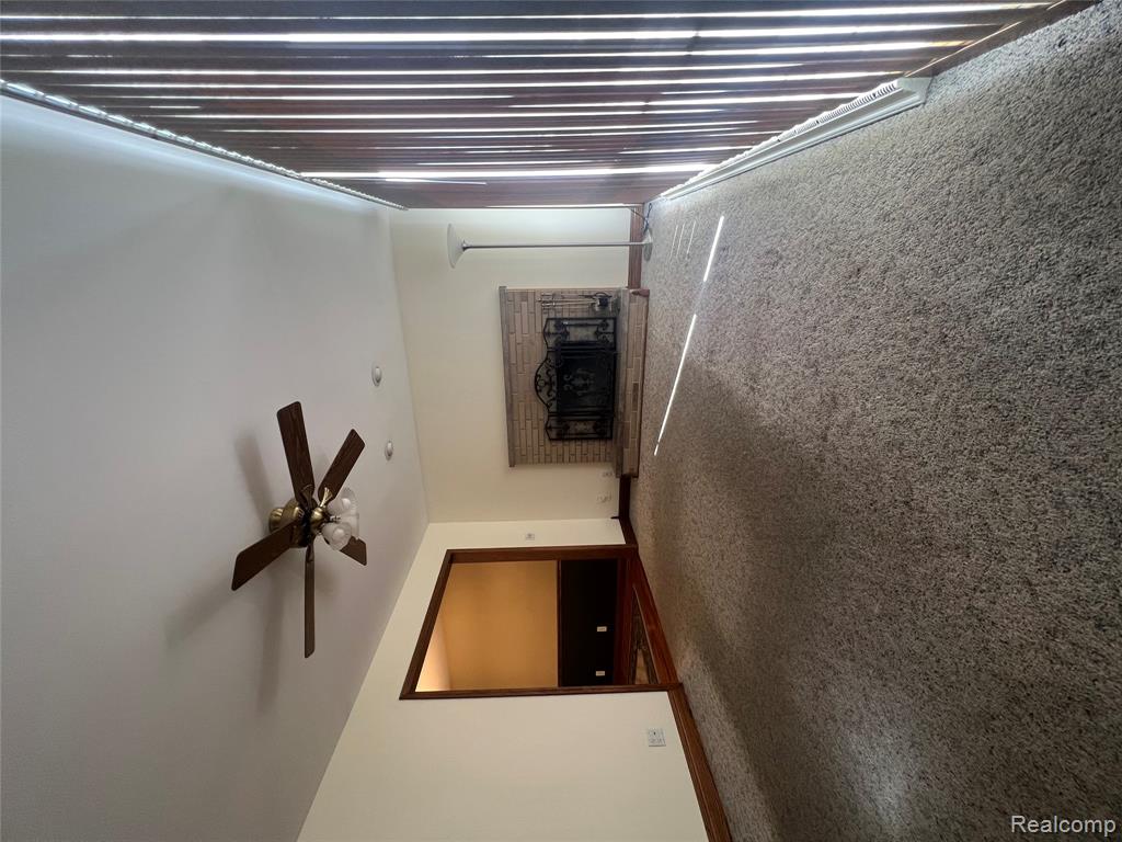 5352 Elmsford Drive, Flint, MI 48532 — Photo 2