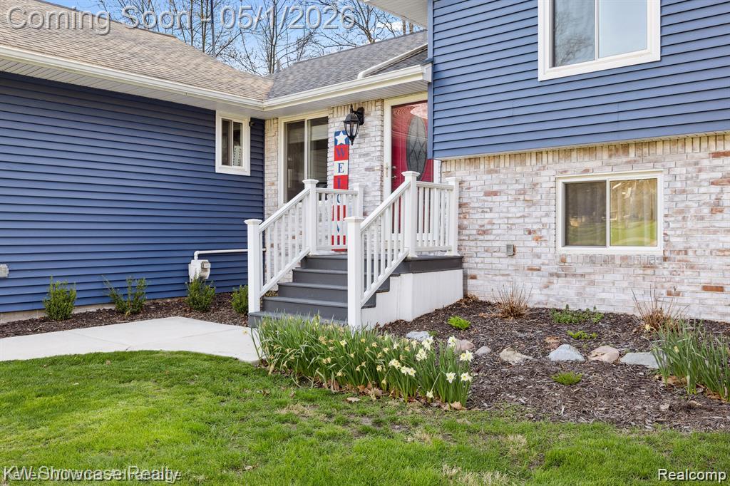 543 Woodland Drive, South Lyon, MI 48178 — Photo 3