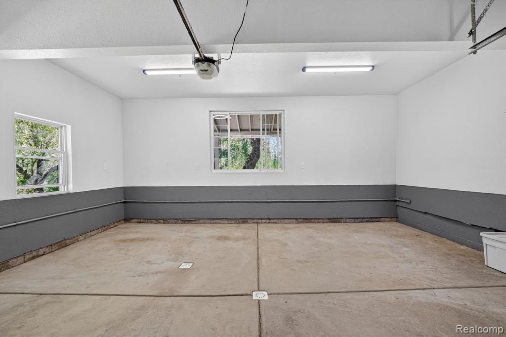 10520 North Dixie, South Rockwood, MI — Photo 25