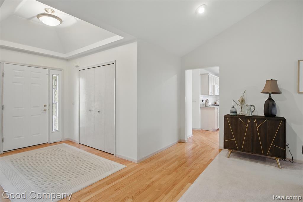 51414 Pinewood Drive, Macomb, MI 48042 — Photo 5